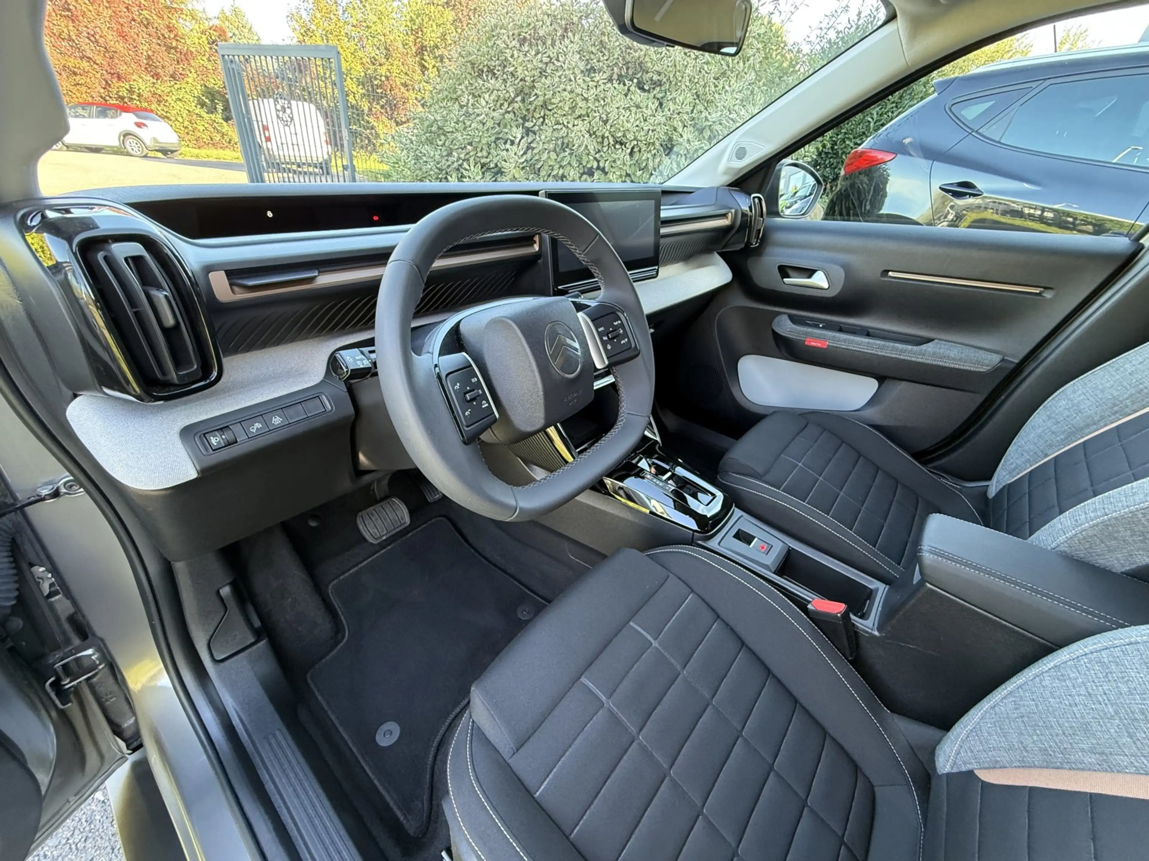 Citroen C3 Aircross 1.2 Mild-Hybrid 145  PLUS — photo 10