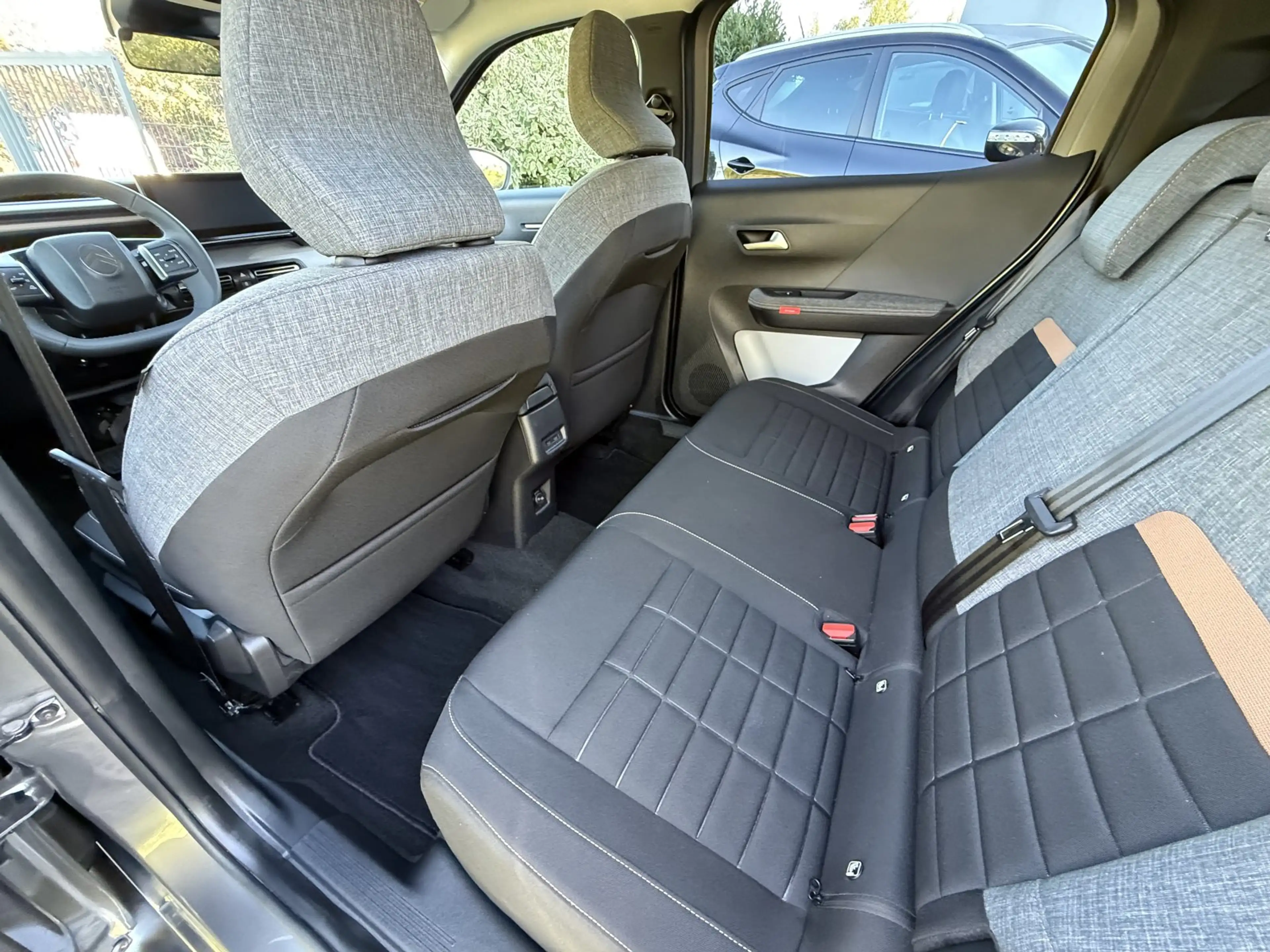 Citroen C3 Aircross 1.2 Mild-Hybrid 145  PLUS — photo 13