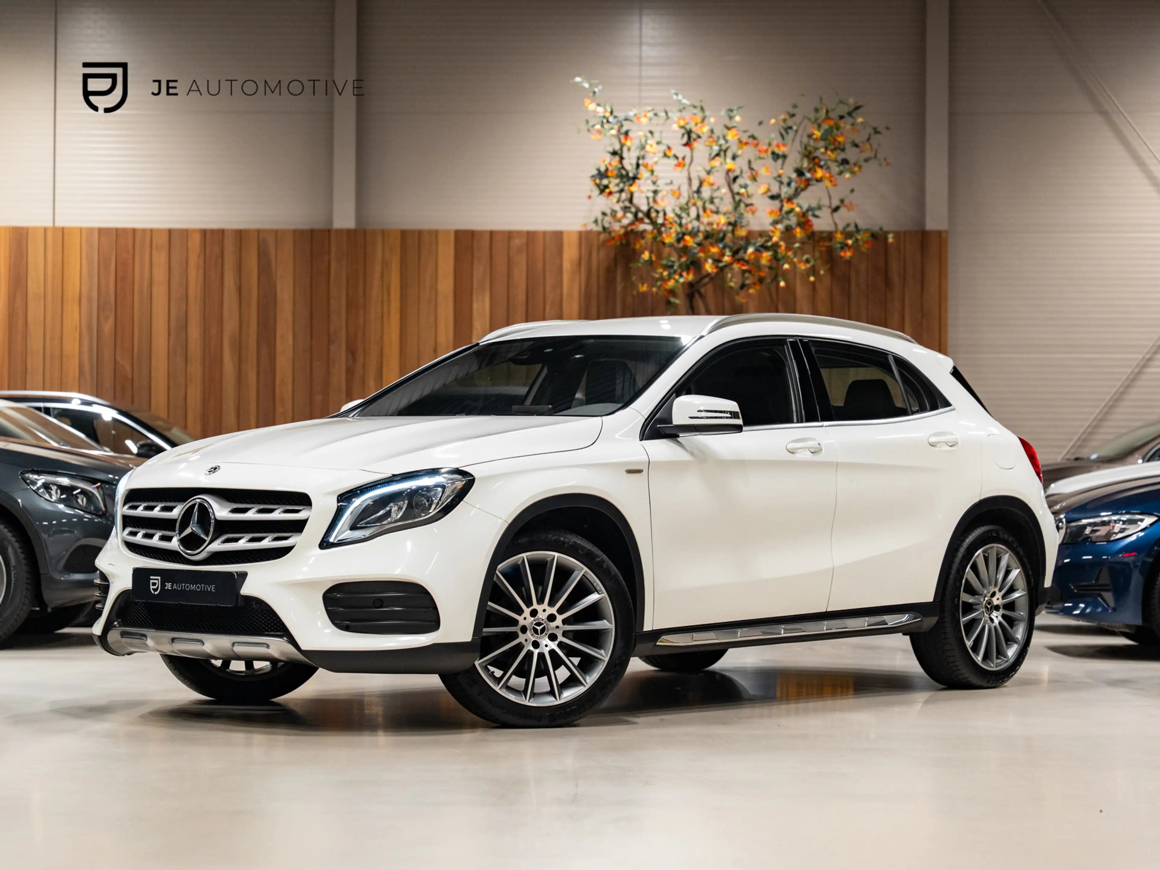 Mercedes-Benz GLA 200 AMG AUT, Facelift, Voll Led, Navi, Leder, Camera,