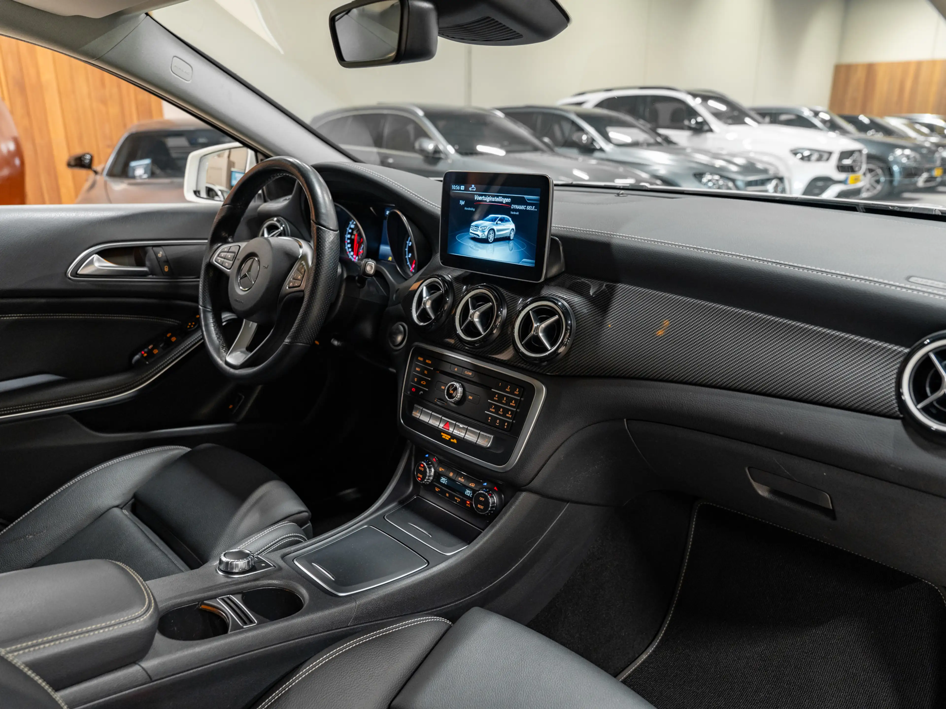 Mercedes-Benz GLA 200 AMG AUT, Facelift, Voll Led, Navi, Leder, Camera, — photo 30