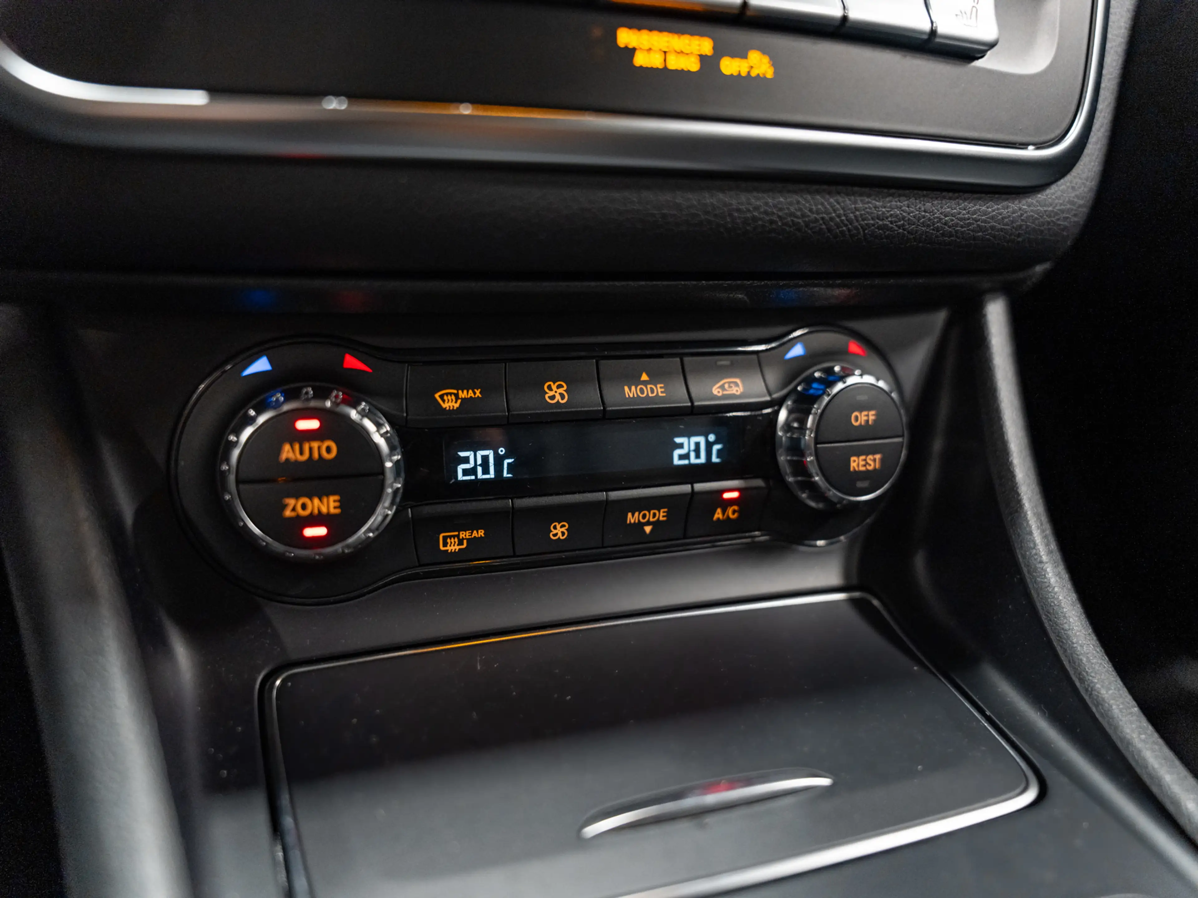 Mercedes-Benz GLA 200 AMG AUT, Facelift, Voll Led, Navi, Leder, Camera, — photo 35