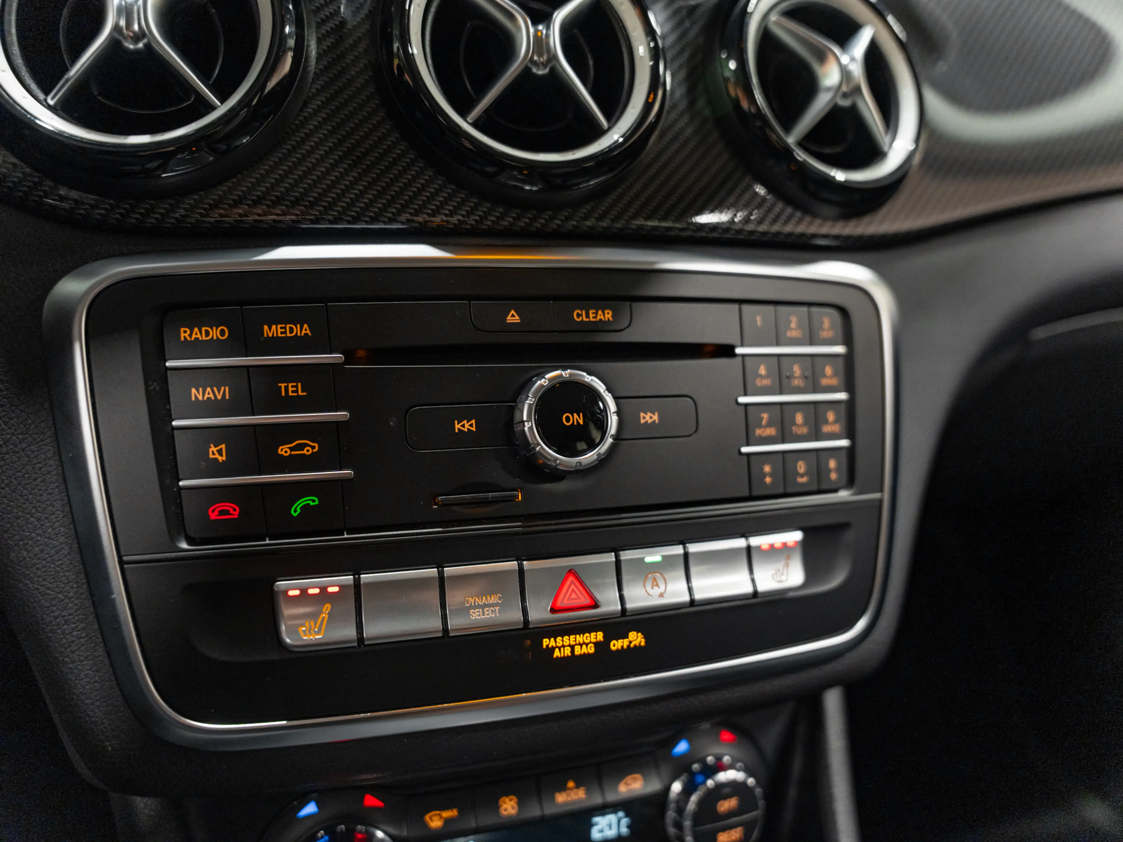 Mercedes-Benz GLA 200 AMG AUT, Facelift, Voll Led, Navi, Leder, Camera, — photo 36