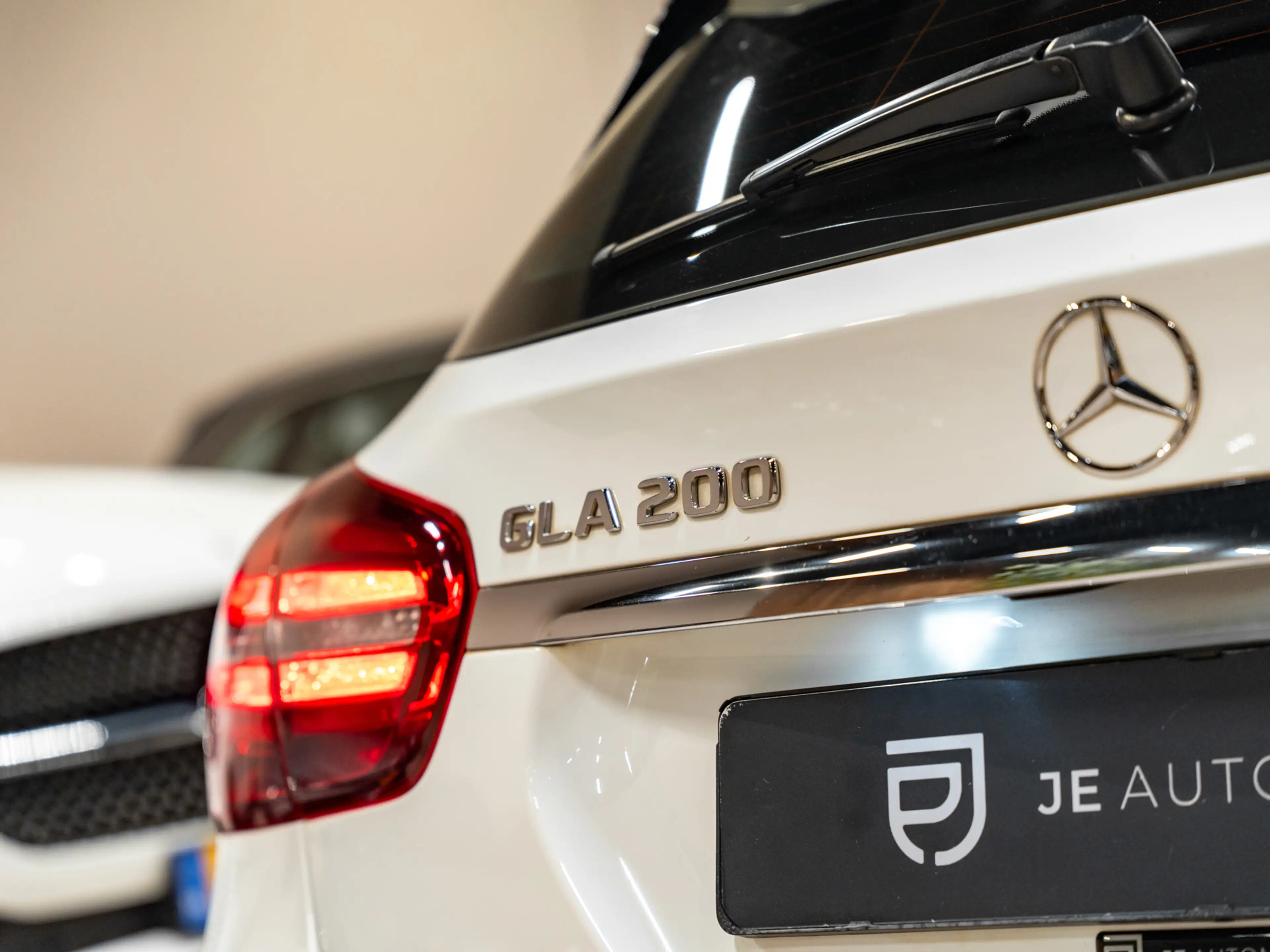 Mercedes-Benz GLA 200 AMG AUT, Facelift, Voll Led, Navi, Leder, Camera, — photo 16