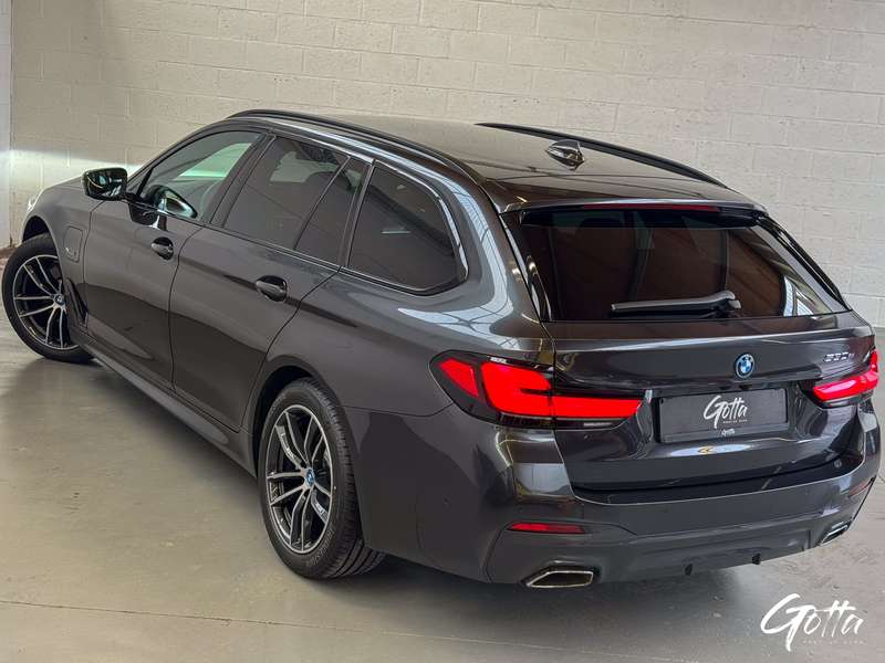 Photo du véhicule BMW 530