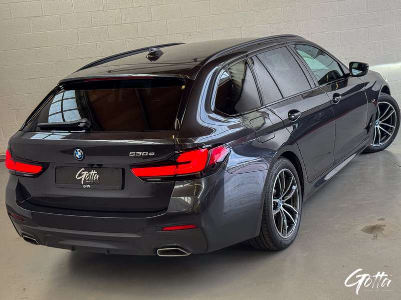 Photo du véhicule BMW 530