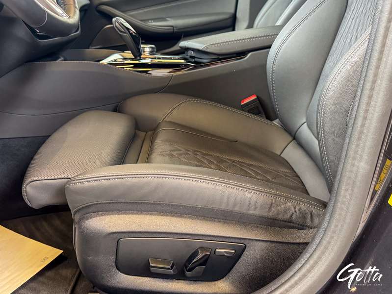 Photo du véhicule BMW 530