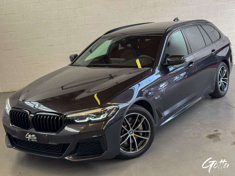 Photo du véhicule BMW 530