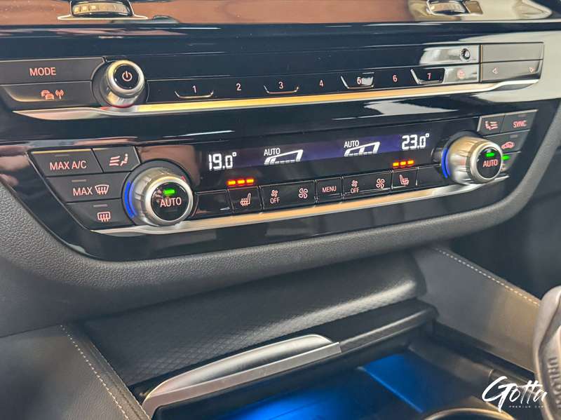 Photo du véhicule BMW 530