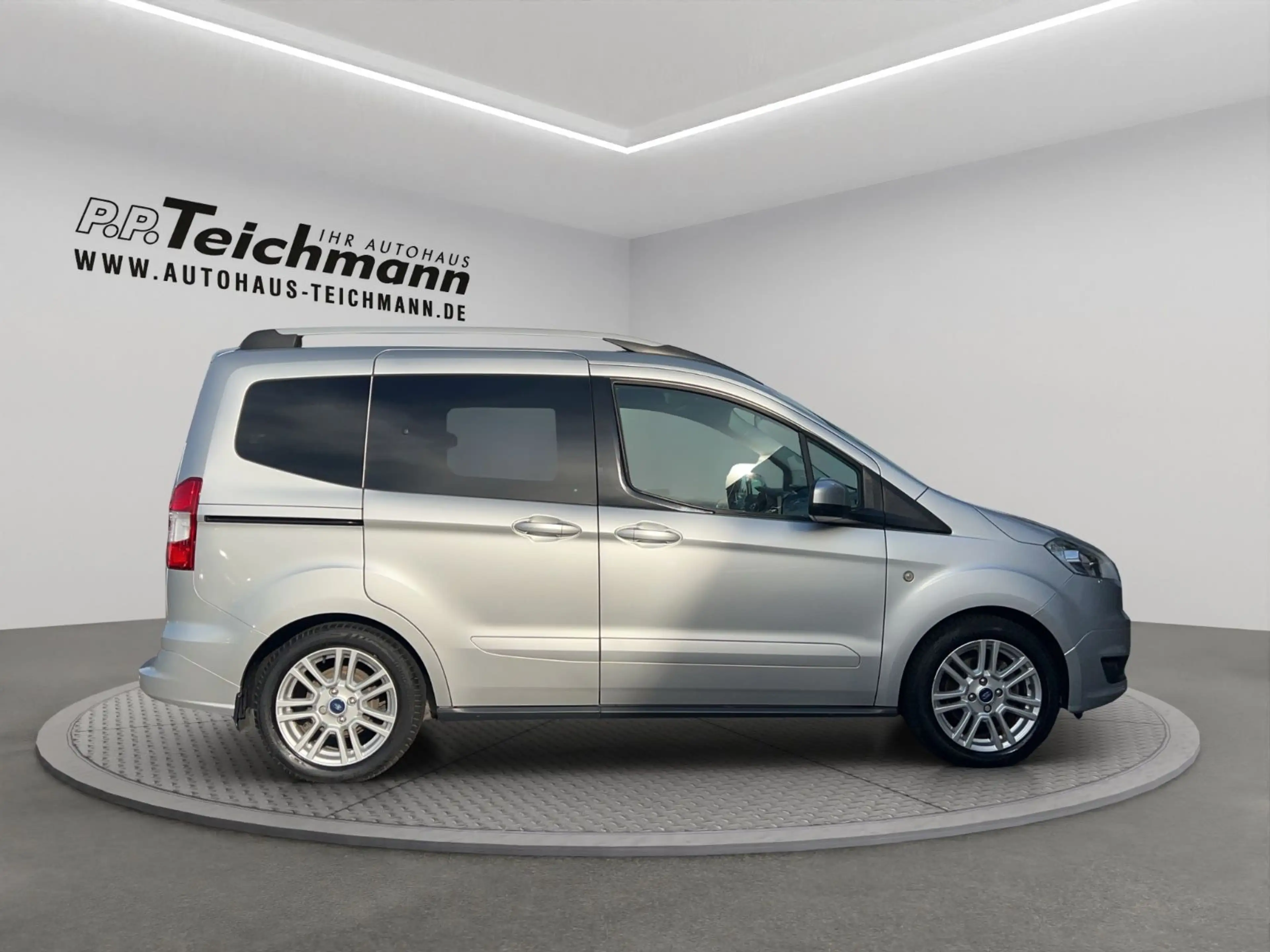 Ford Tourneo Courier Titanium/ ZAHNRIEMEN NEU — photo 4
