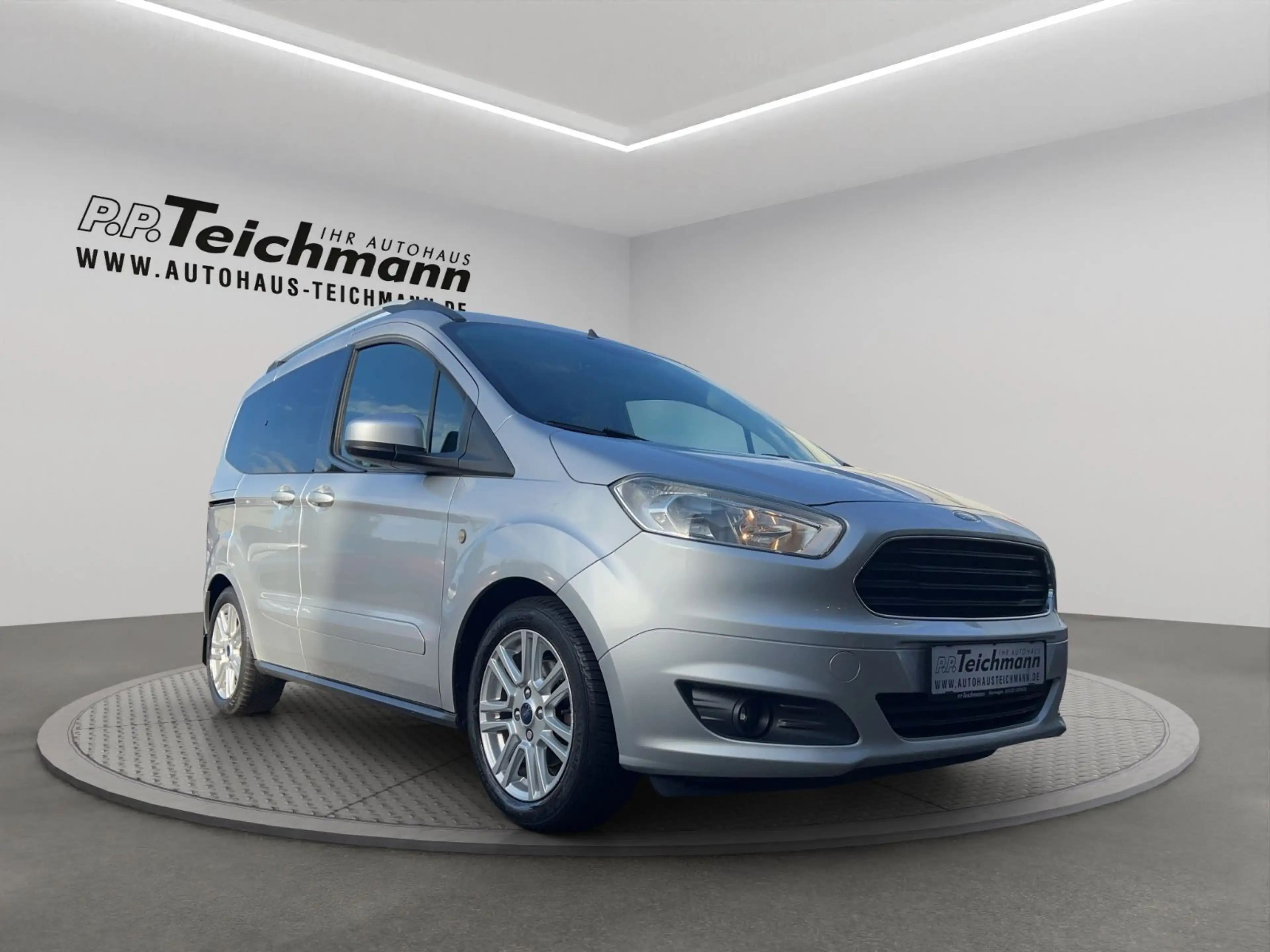 Ford Tourneo Courier Titanium/ ZAHNRIEMEN NEU — photo 3