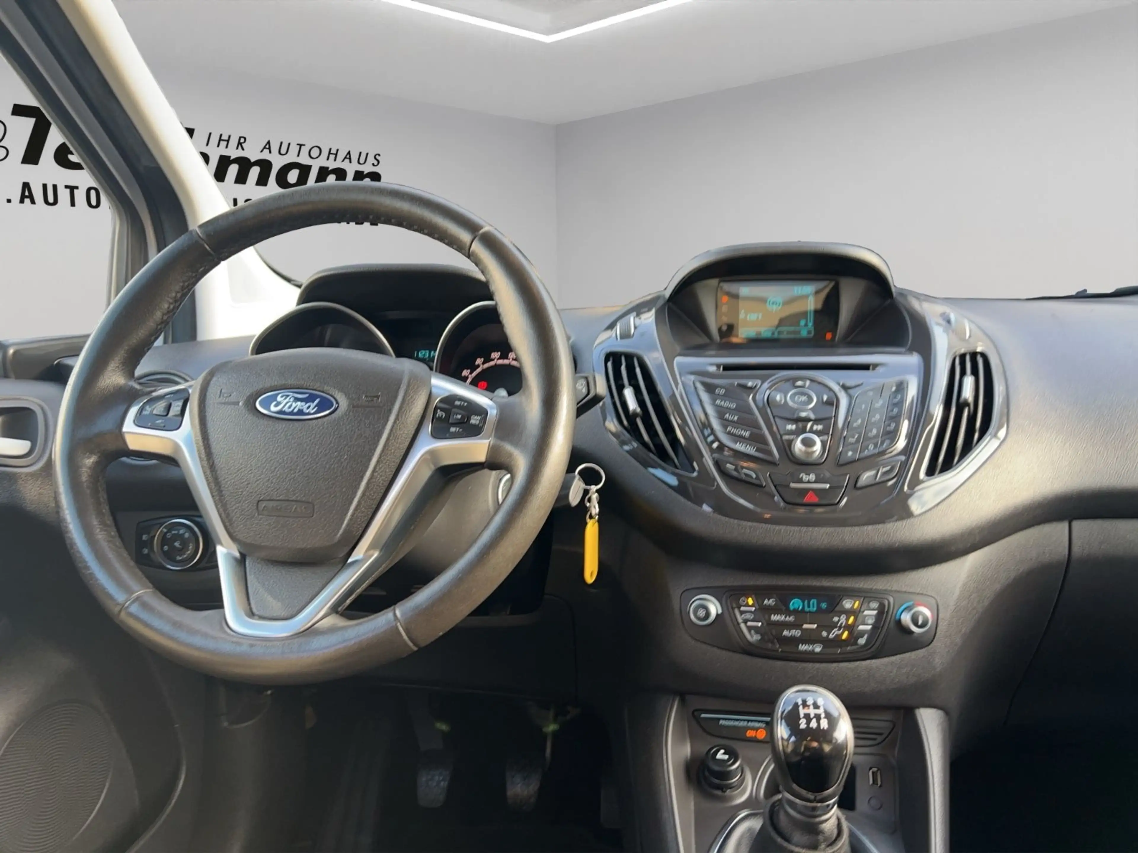 Ford Tourneo Courier Titanium/ ZAHNRIEMEN NEU — photo 14