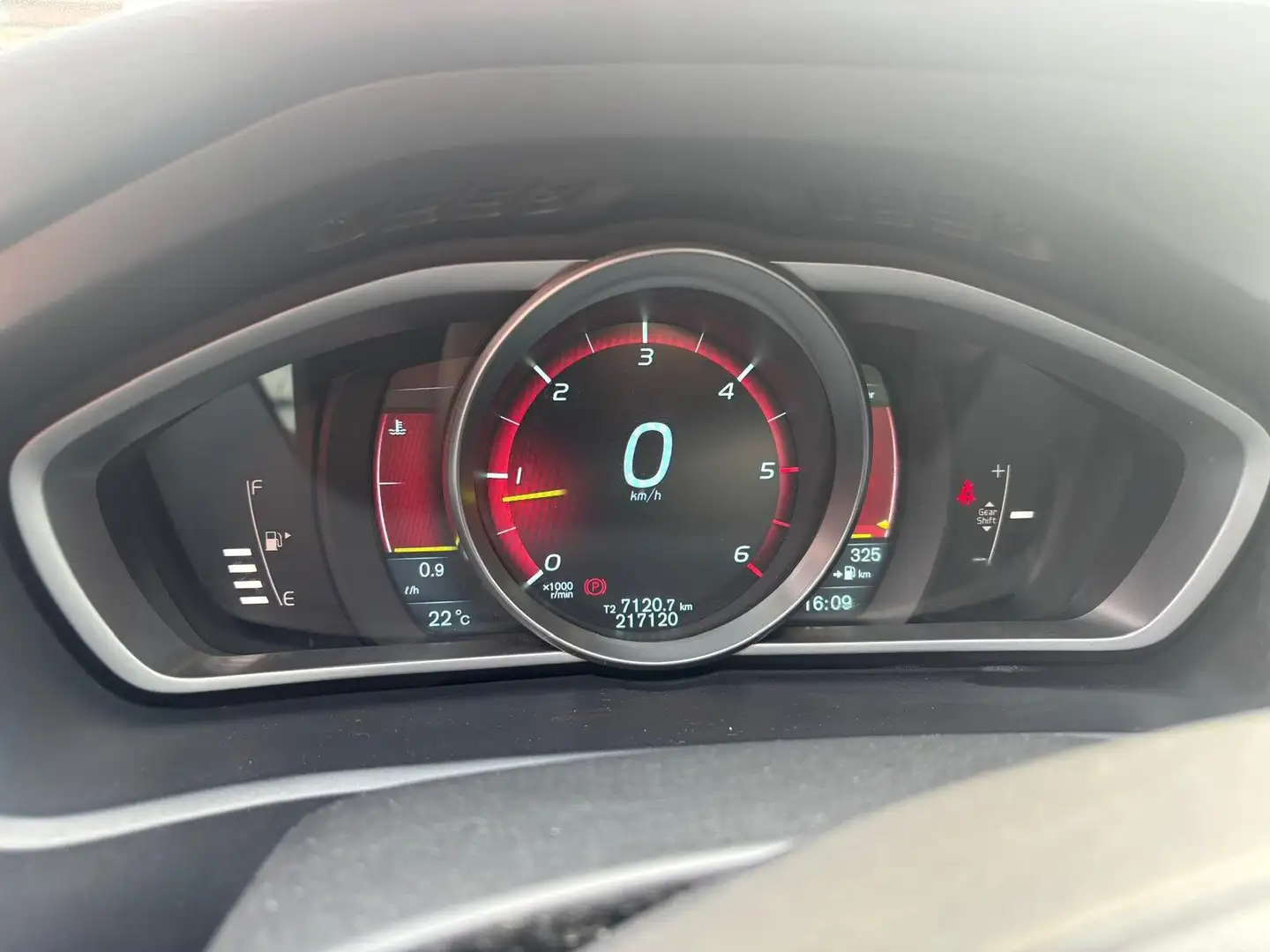 Volvo V40 V40+II+2012+2.0+d3+R-design+Momentum Nero - 2