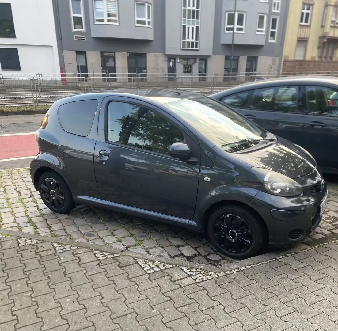 Toyota Aygo - 1