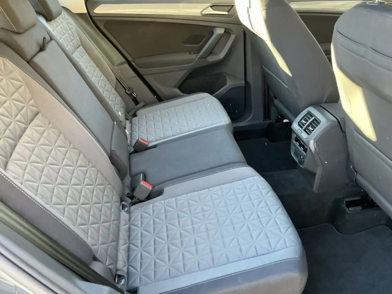 Volkswagen Tiguan 2.0 TDI DSG LIFE LED+NAVI+ACC+SHZ+PDC+AHK, миниатюра 16