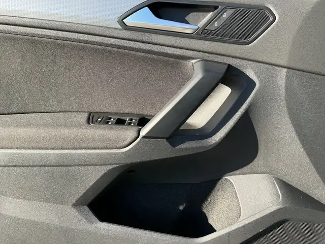 Volkswagen Tiguan view 15