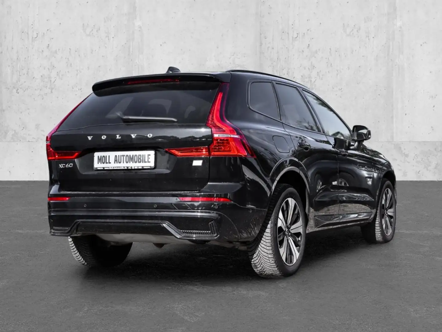 Volvo XC60 Plus Dark Recharge Plug-In Hybrid AWD T6 Twin Engi Schwarz - 2