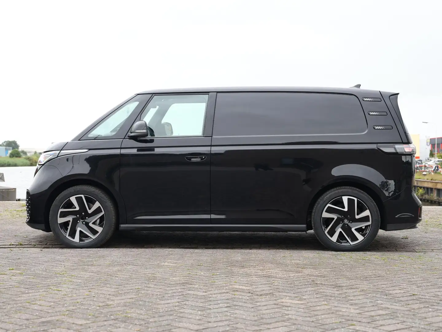 Volkswagen ID. Buzz Cargo Bedrijfswagens Bulli Edition 250 kW (340 pk) 4Moti Zwart - 2
