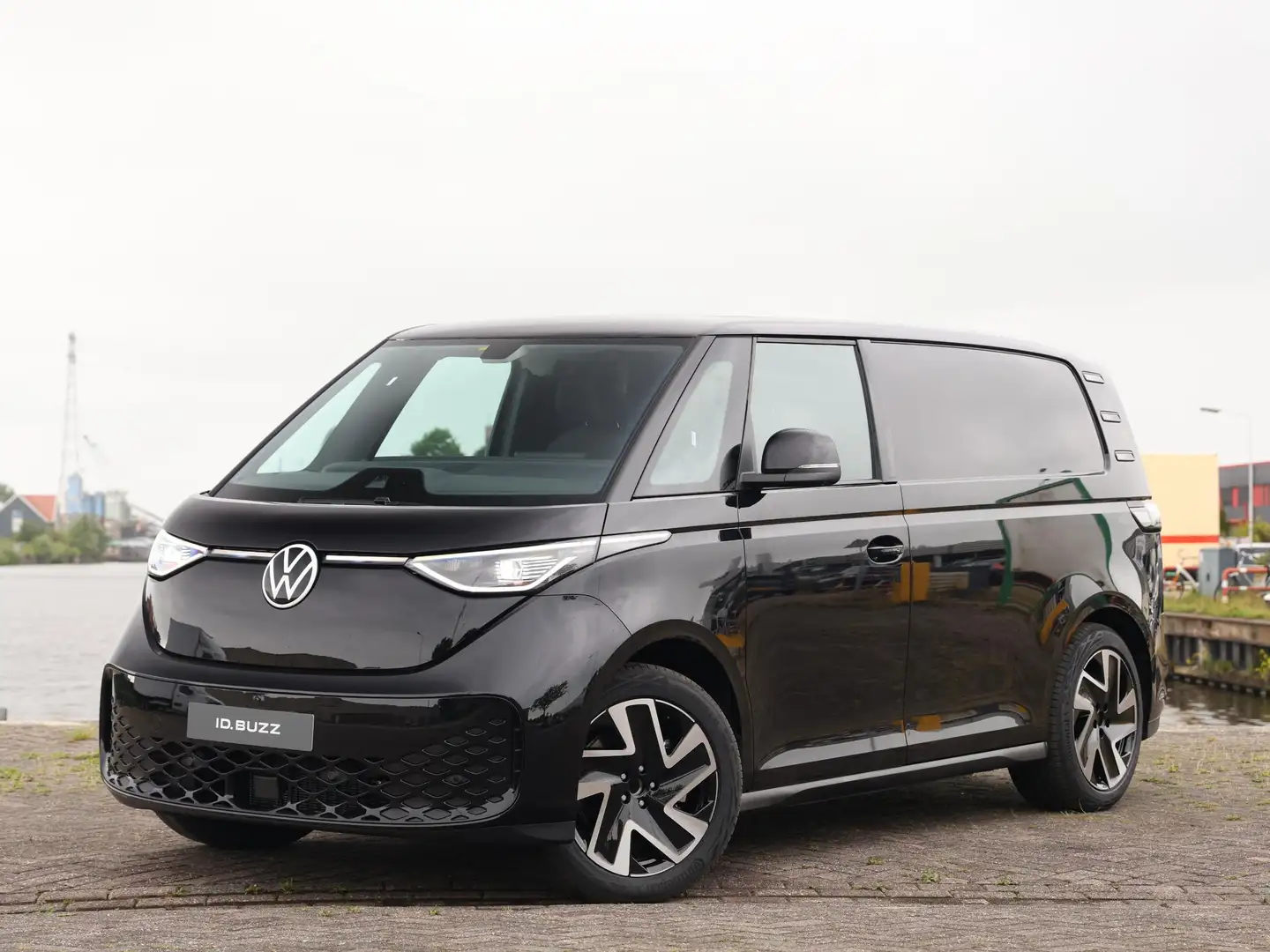 Volkswagen ID. Buzz Cargo Bedrijfswagens Bulli Edition 250 kW (340 pk) 4Moti Zwart - 1