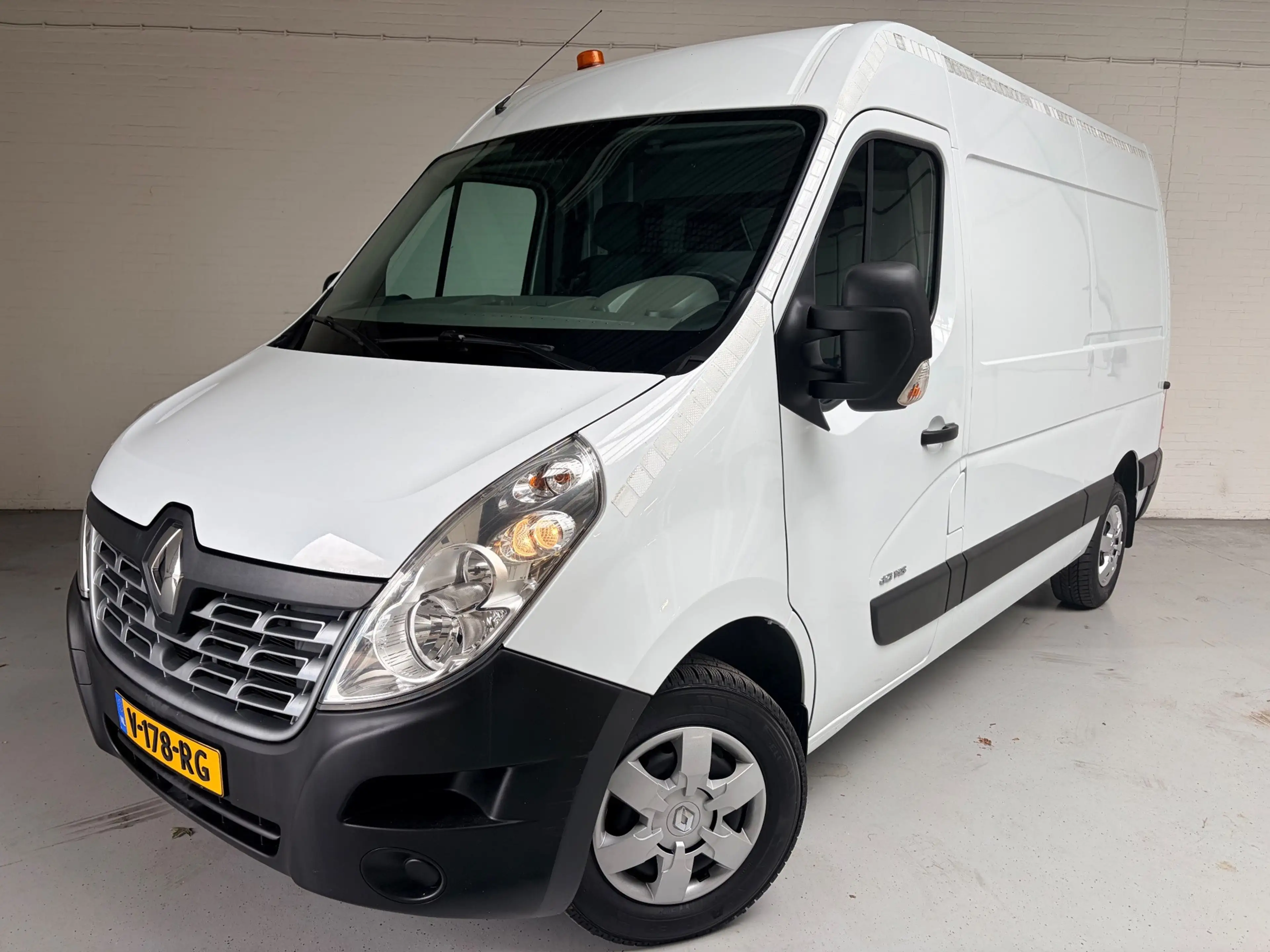 Renault Master Servicewagen T35 2.3 dCi 145pk euro6 L2H2 BOTT Inr — photo 3
