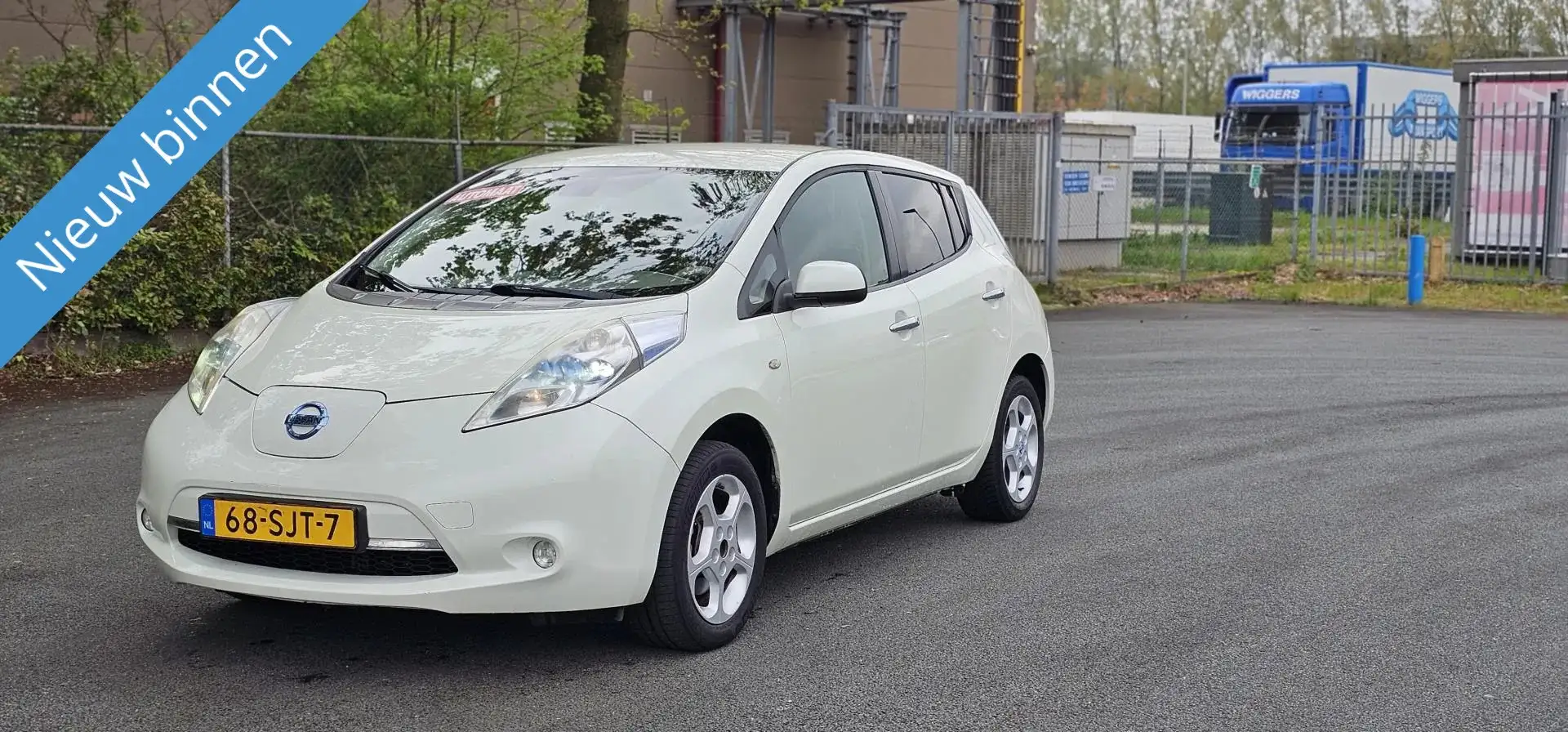 Nissan Leaf Base 24 kWh Beyaz - 1