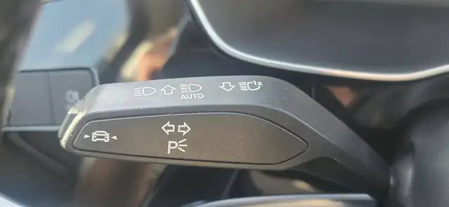Audi Q3 view 10