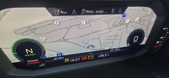 Audi Q3 view 15
