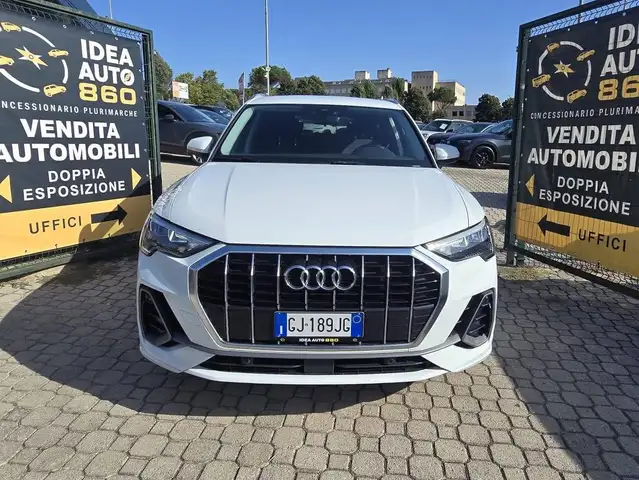 Audi Q3 view 2