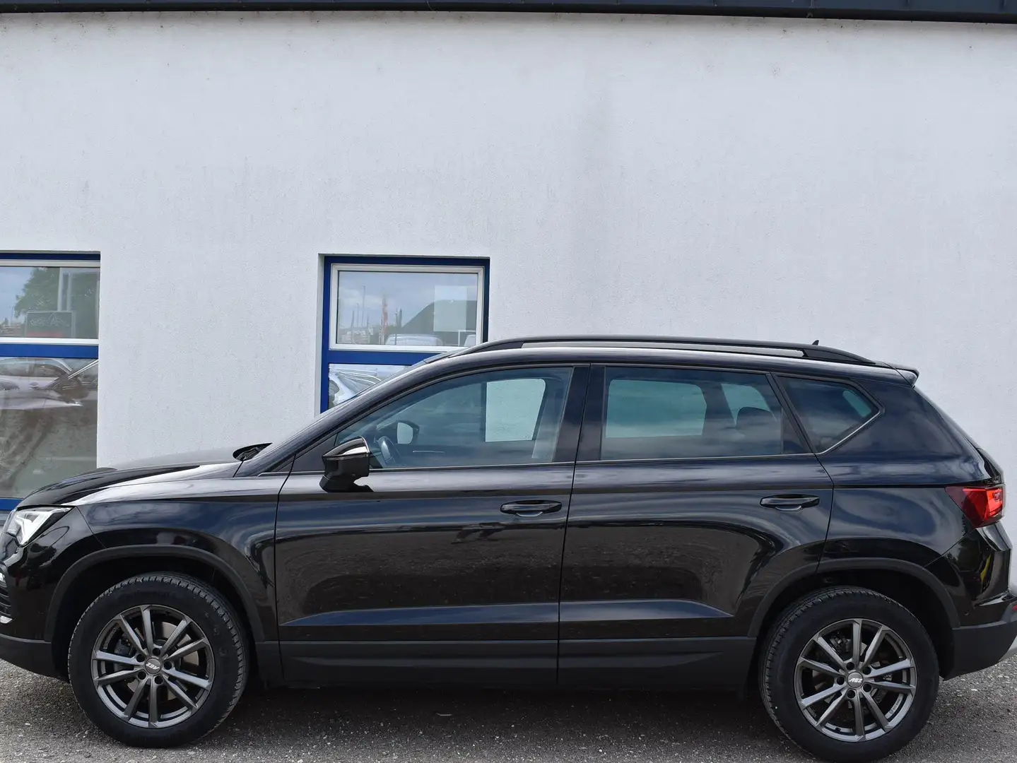 SEAT Ateca Style 2,0TDI DSG Schwarz - 2