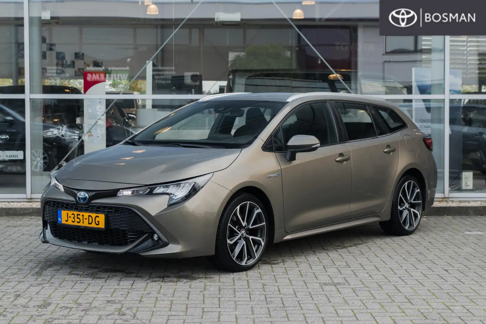 Toyota Corolla Touring Sports 2.0 Hybrid Dynamic Grün - 1