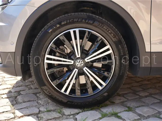 Volkswagen Tiguan view 10