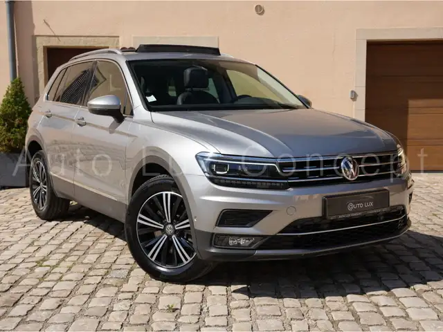Volkswagen Tiguan view 2