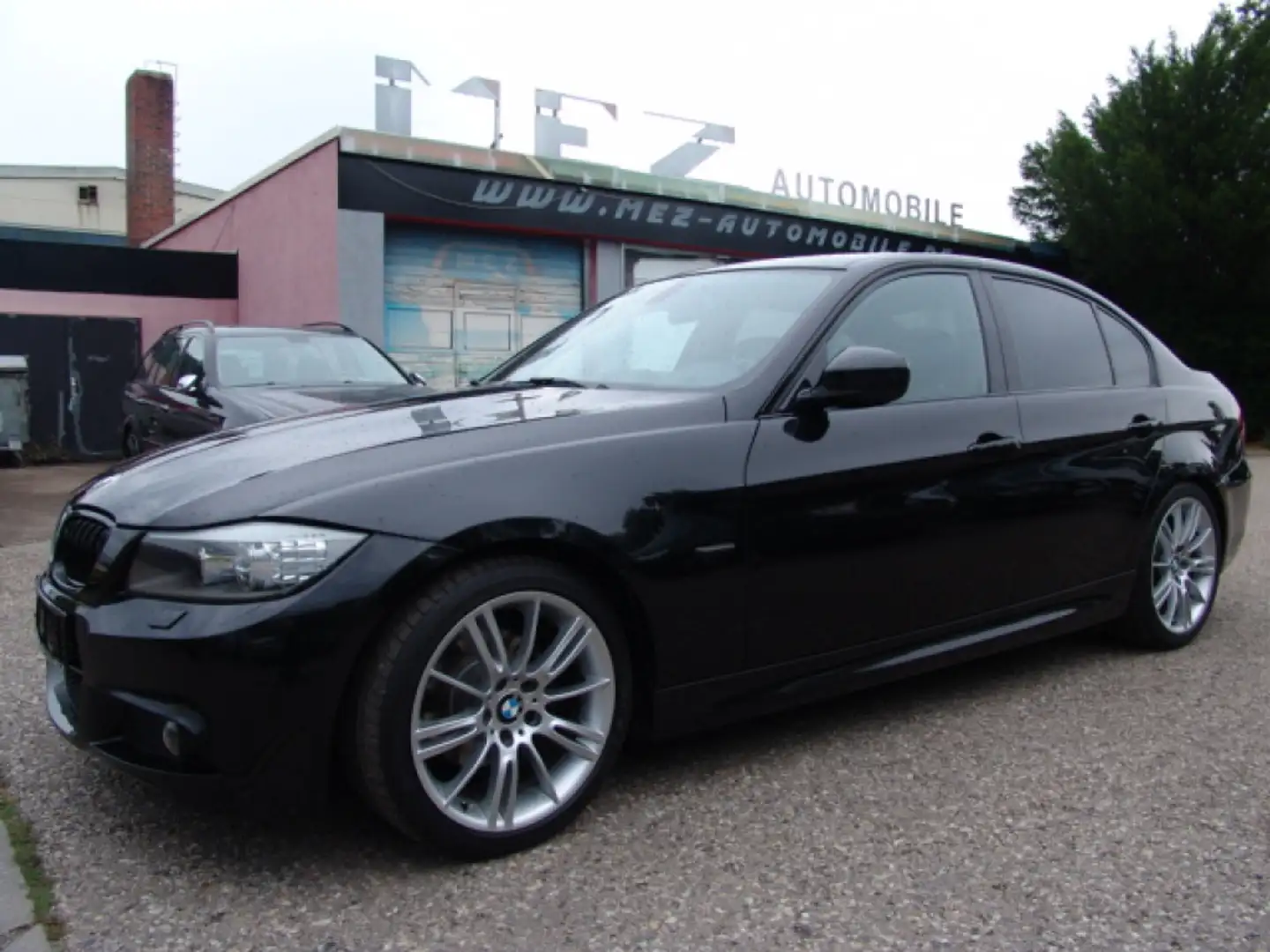BMW 318 Automatik M paket Navi Xenon SSD SHZ MFL - 2
