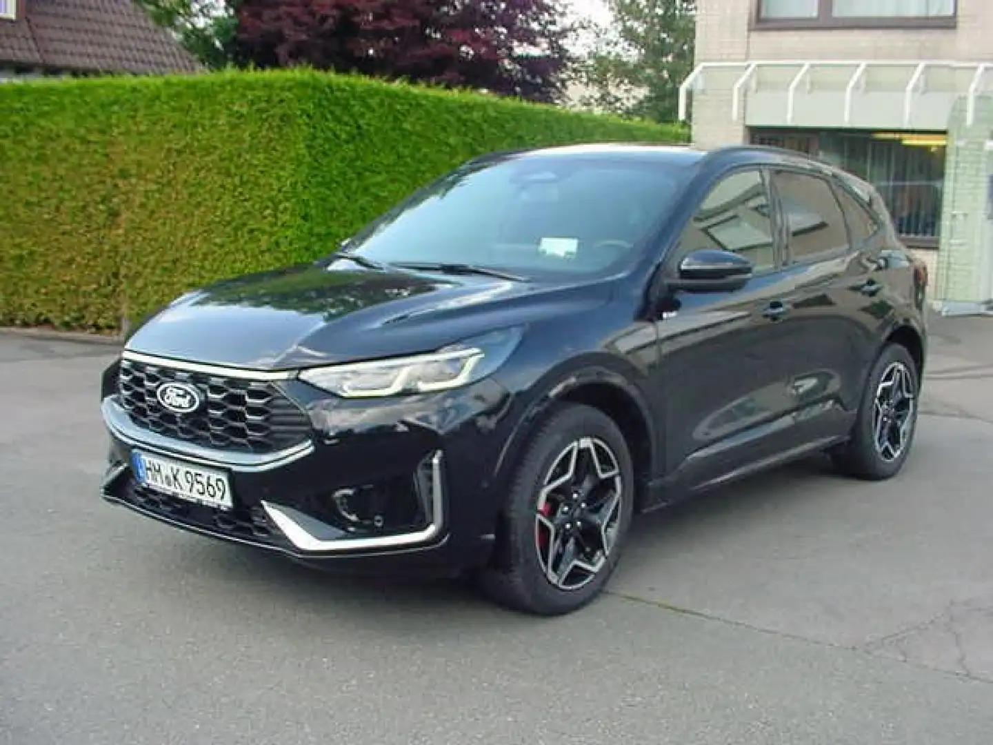 Ford Kuga ST-Line X Autom. 4x4 Schwarz - 2