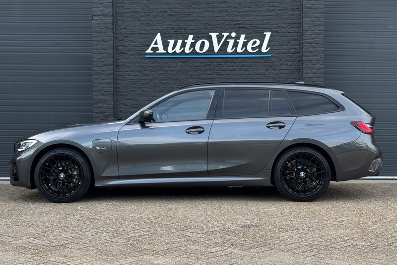 BMW 330 3-serie Touring 330e M Sport | Head-up | Sportlede — photo 7
