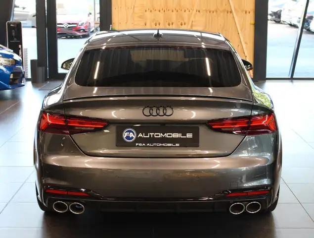 Audi S5 view 6