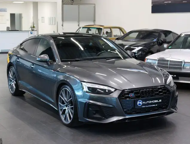 Audi S5 view 2