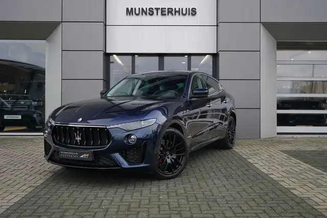 Maserati Levante 3.0 V6 AWD GranSport | Voorstoelen / Achterbank ve