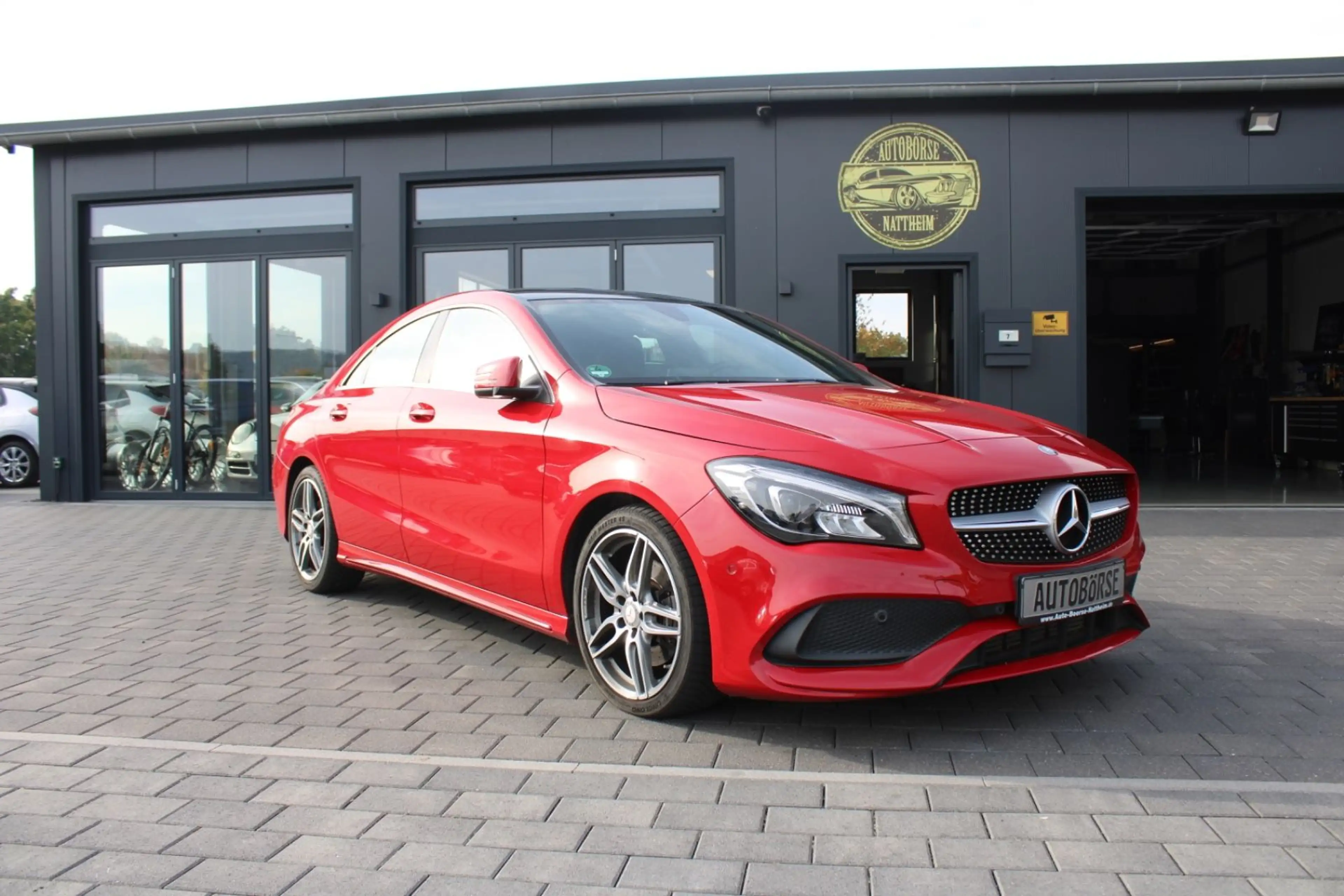 Mercedes-Benz CLA 220 d 4Matic *AMG LINE* — photo 2