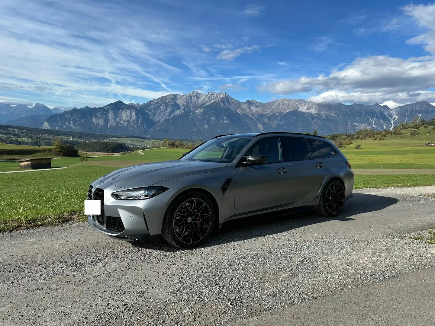 BMW M3 Competition M xDrive Touring Aut. Grau - 2
