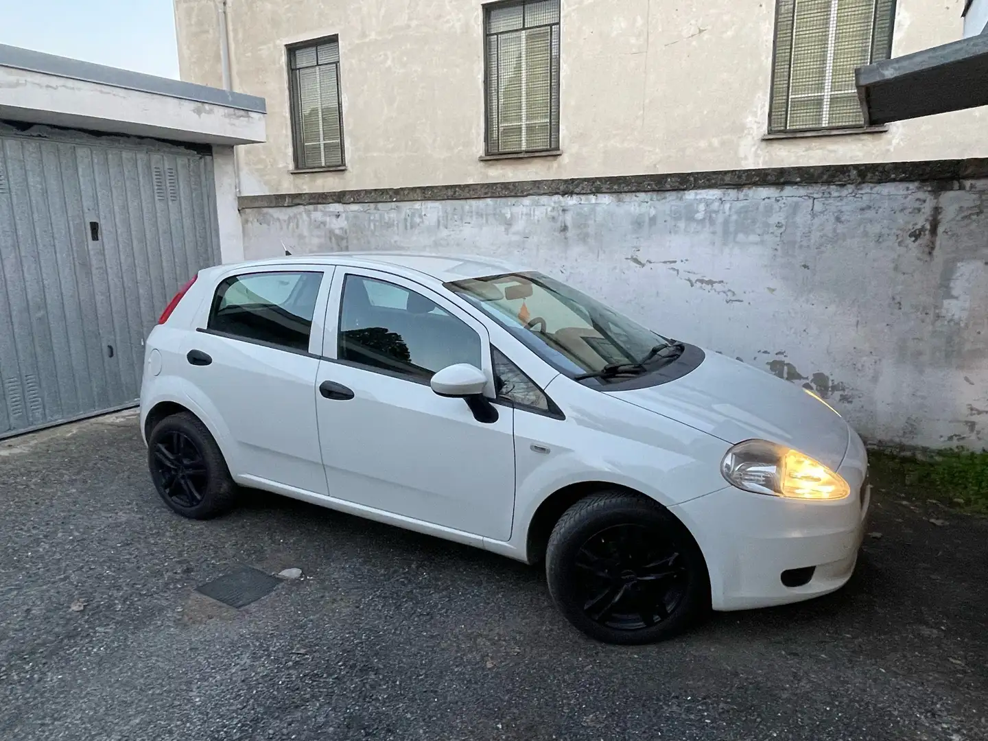 Fiat Grande Punto 5p 1.4 natural power Actual 77cv - 1