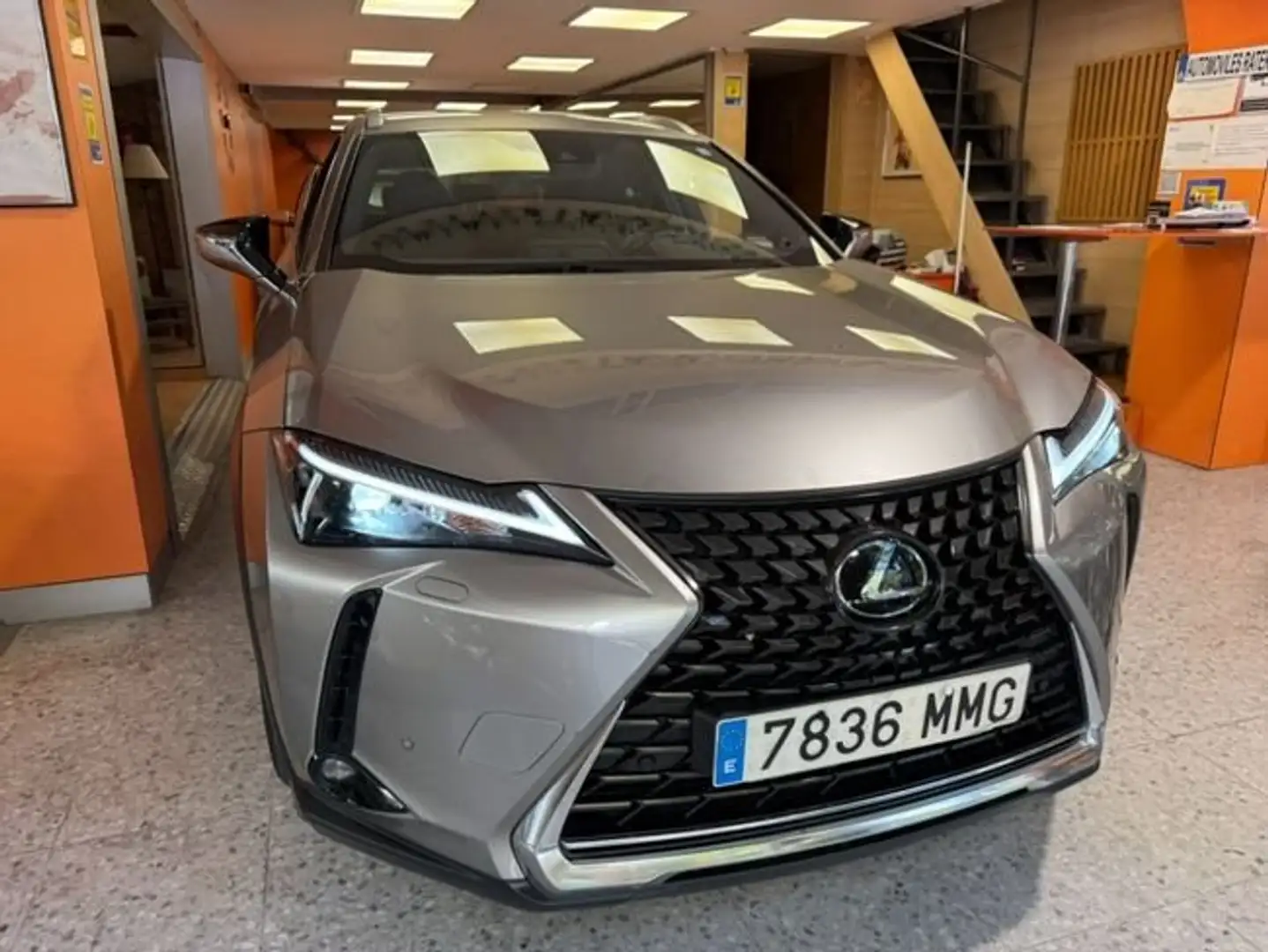 Lexus UX 250h 250 h Gris - 2