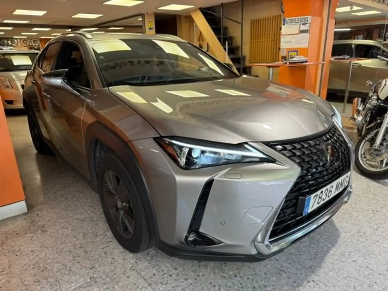 Lexus UX 250h