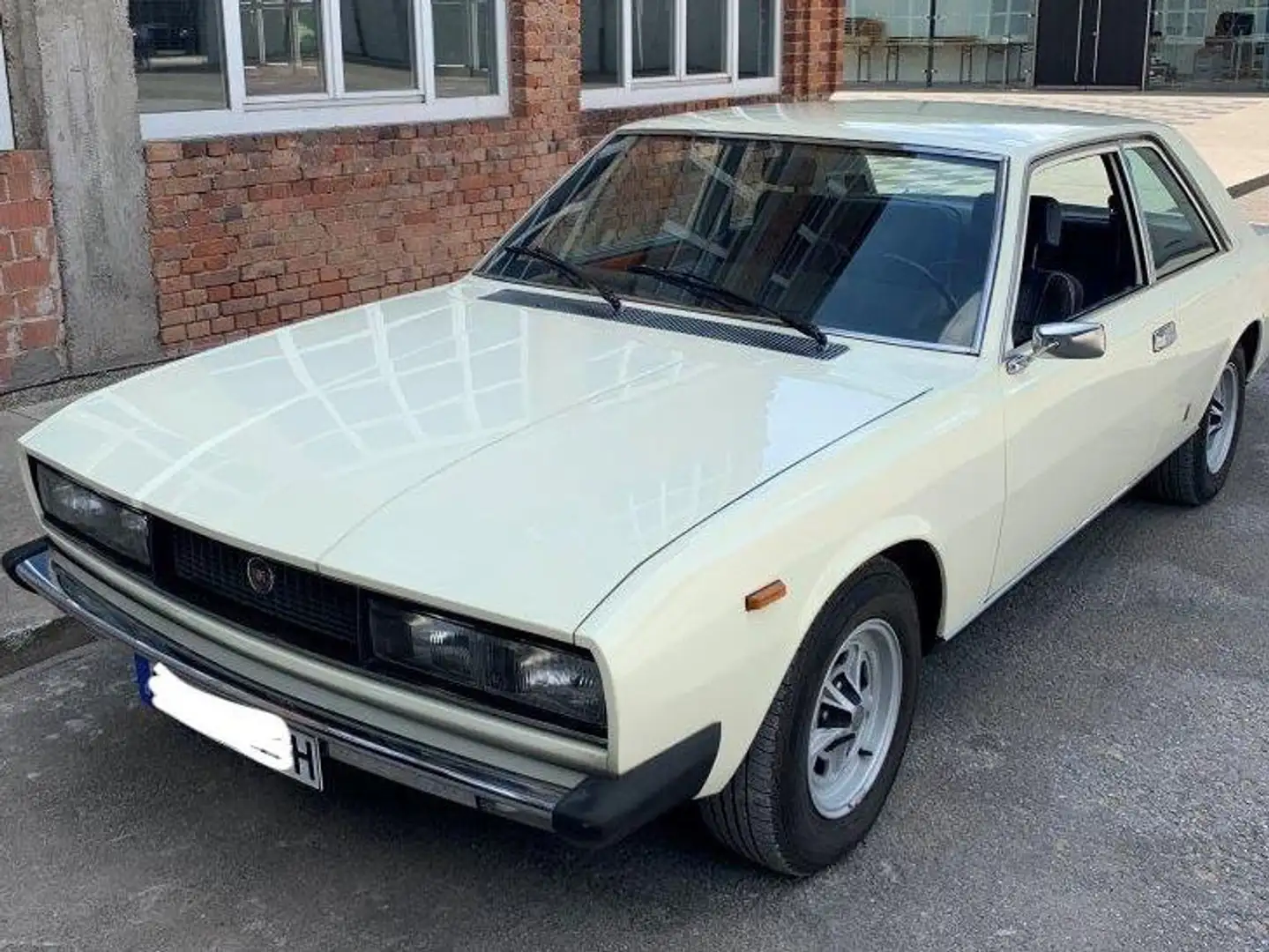 Fiat 130 Coupe aus Spezialistenhand Weiß - 1