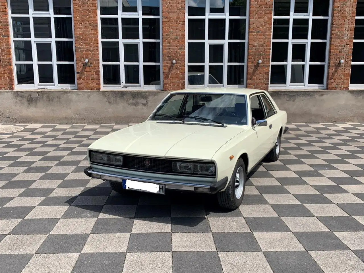 Fiat 130 Coupe aus Spezialistenhand, foto 7