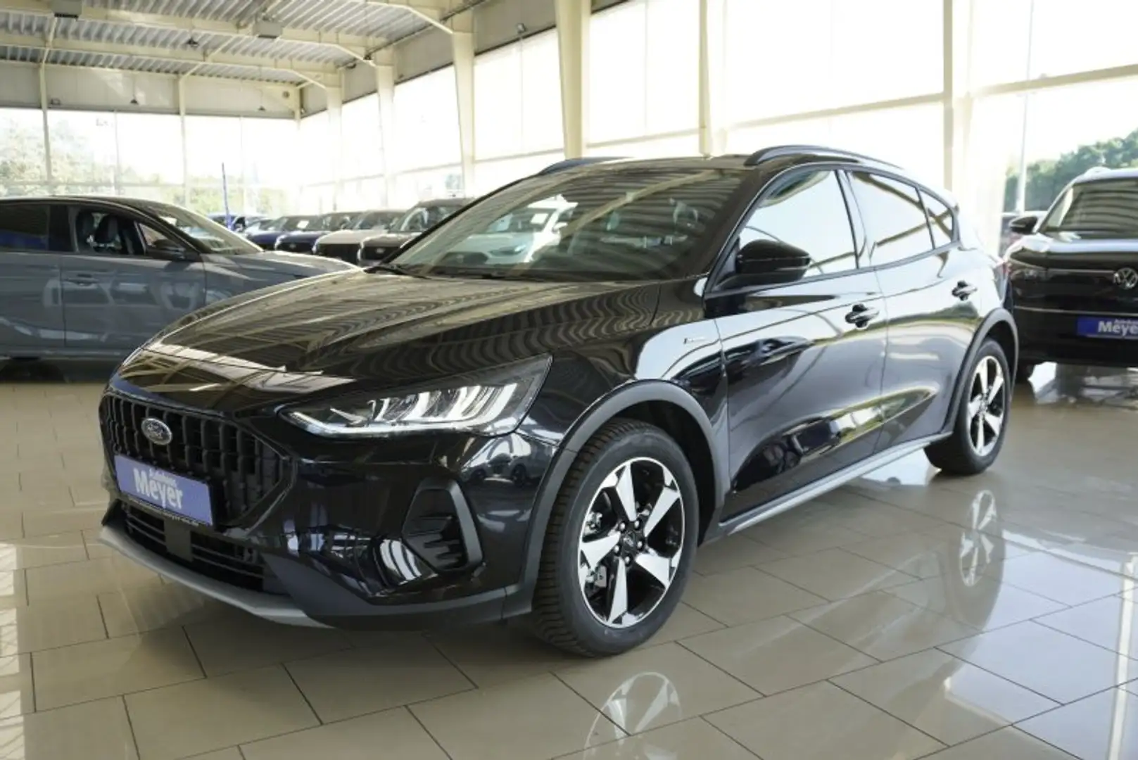 Ford Focus Active X 1.0 155PS aAHK/LED/Navi/Kamera/Winterp. Schwarz - 1