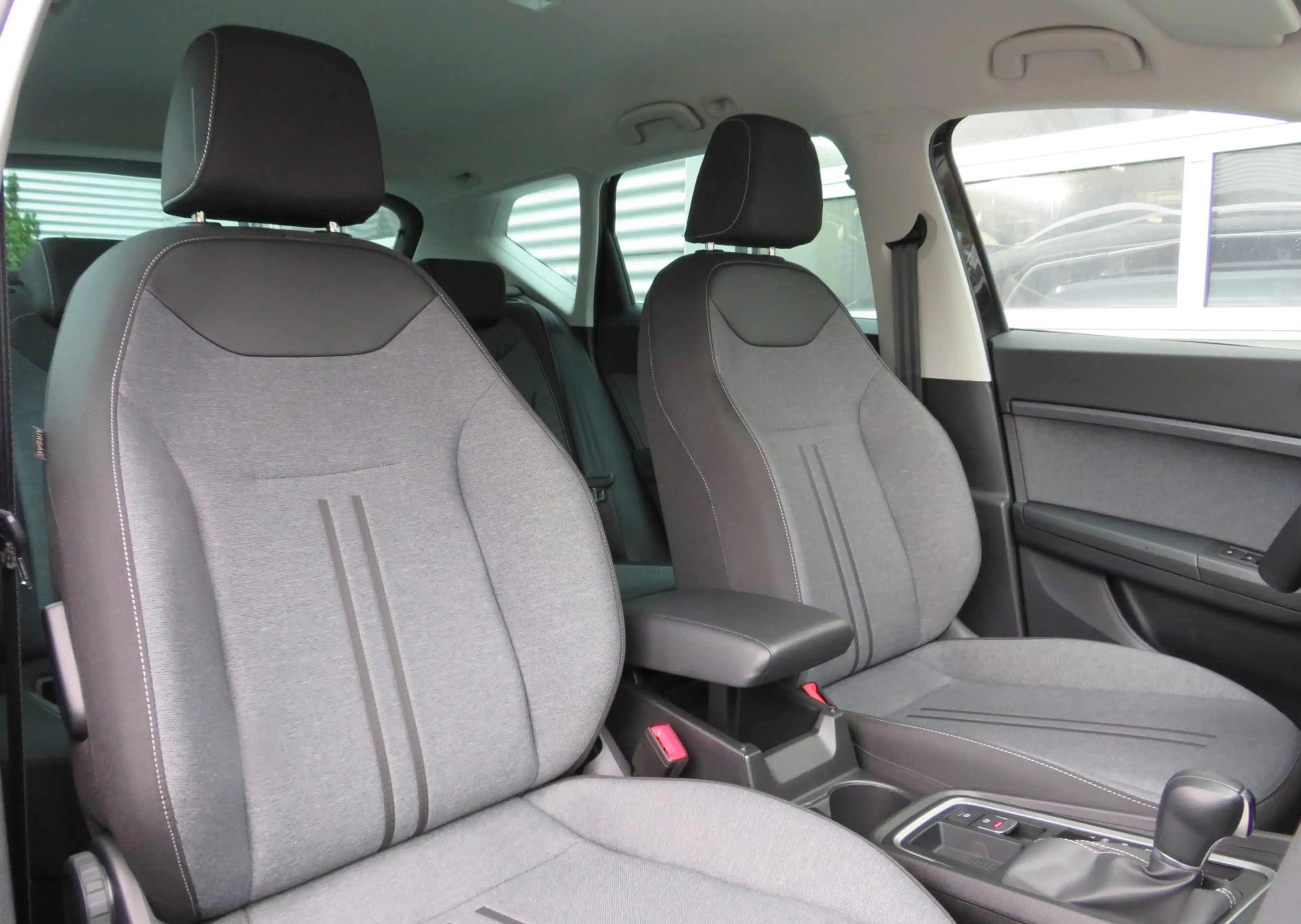 SEAT Ateca 1.5 TSI DSG Style AHK/NAVI/ACC/LED — photo 3