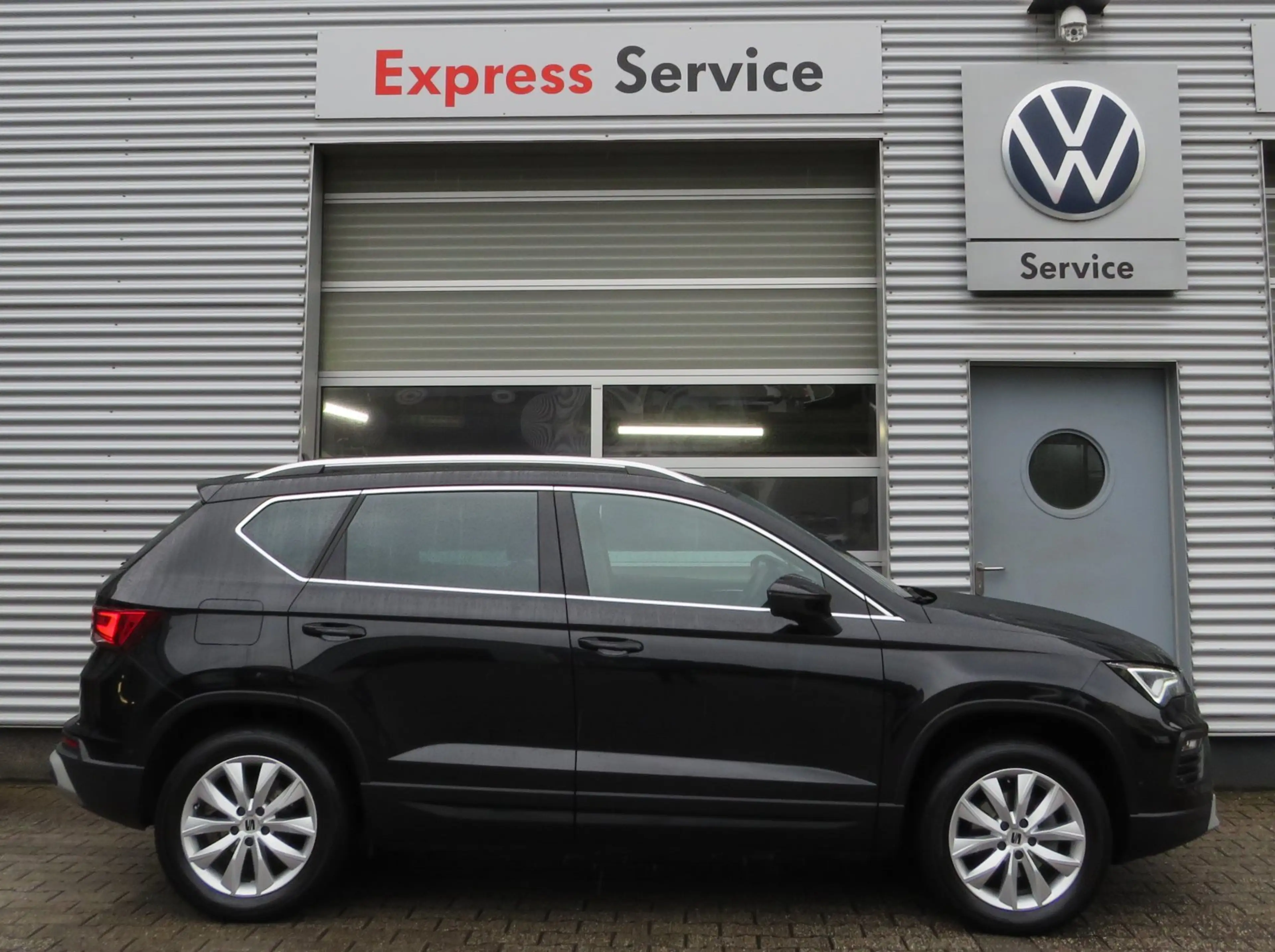 SEAT Ateca 1.5 TSI DSG Style AHK/NAVI/ACC/LED