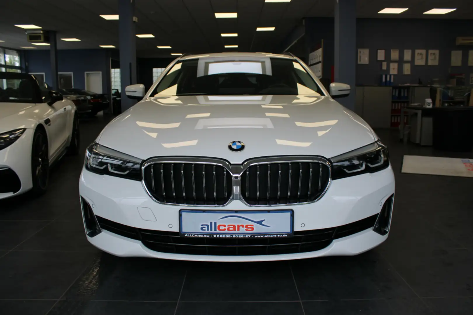 BMW 520 520d Touring Aut. Luxury Line - Panorama - Weiß - 2