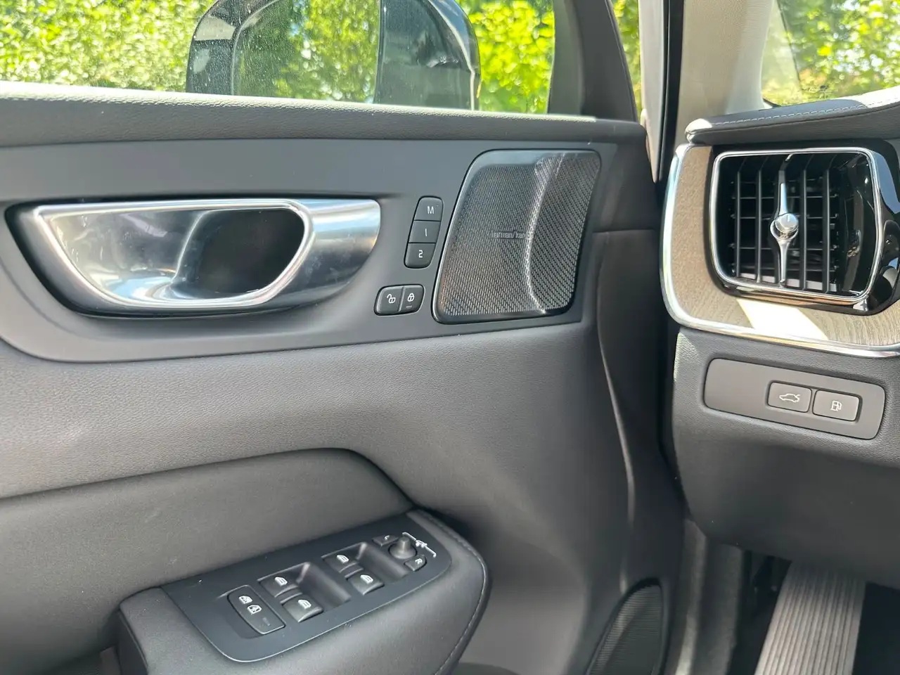 Volvo XC60 2025 — фото 15