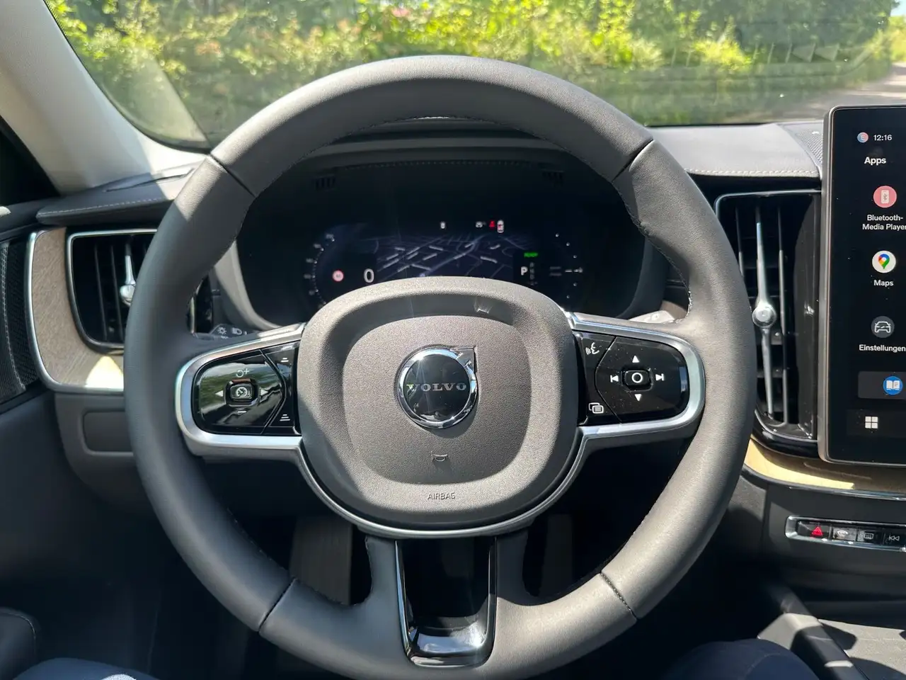 Volvo XC60 2025 — фото 13